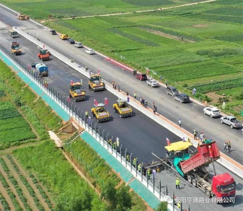 工地防暑降溫點(diǎn)，夏送清涼到一線